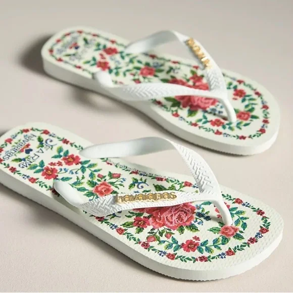 Farm Rio X Havaianas White and Pink Sandals with Floral Design 6 - Picture 1 of 7